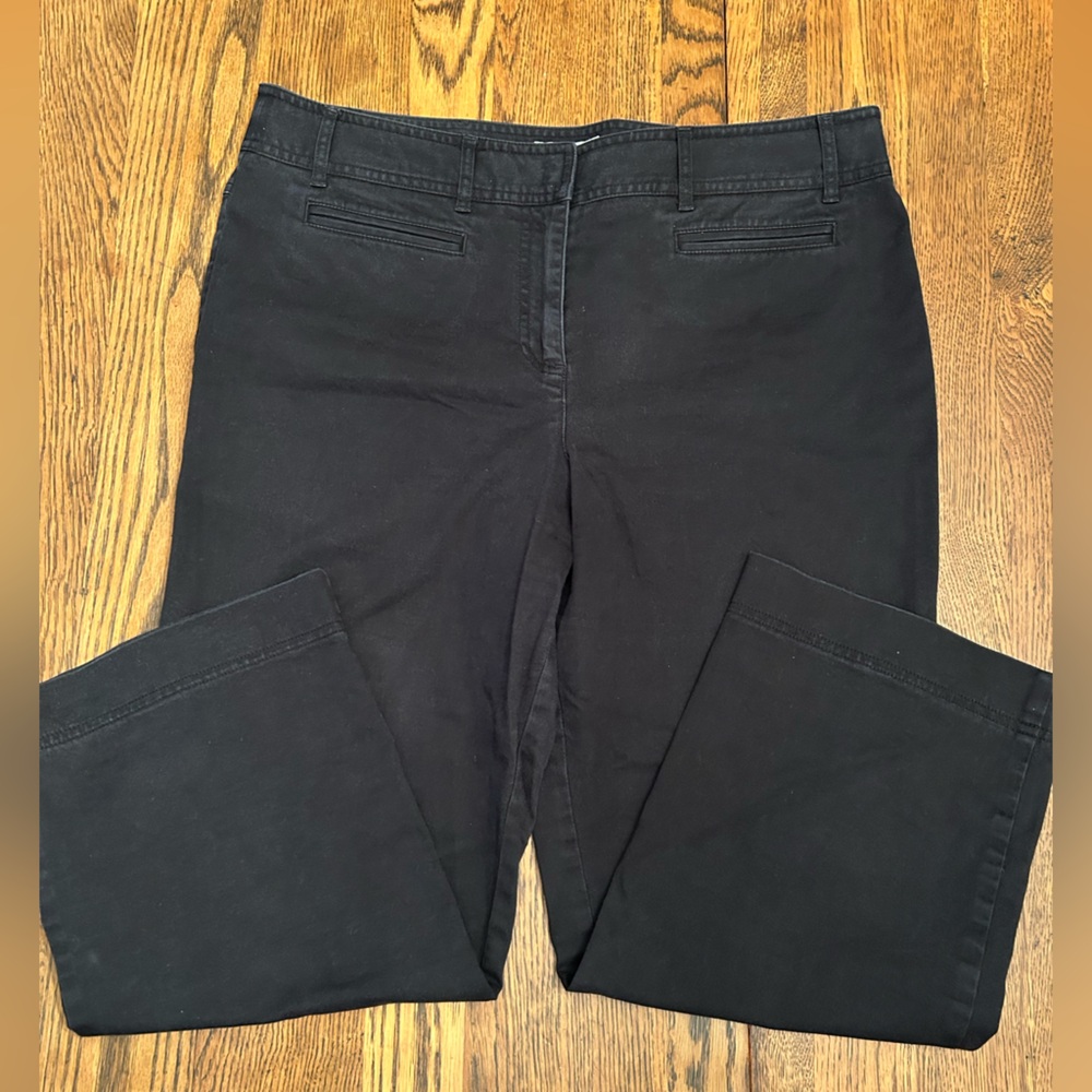 Ann Taylor Loft Classic Black Women Jeans
14, straight leg. 2 front slip-pockets